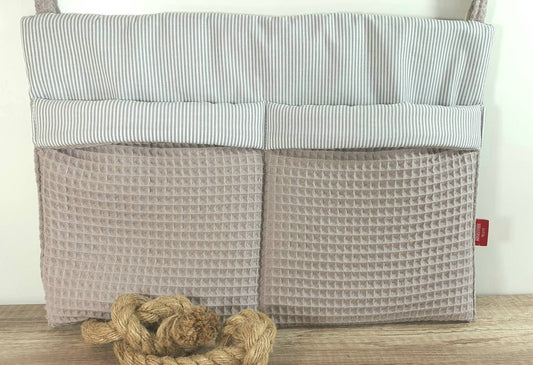 BETTUTENSILO aus Waffelstoff - praktische BETTTASCHE - WANDUNTENSILO - Utensilo für Wickeltisch - Babybett und Laufstall Organizer taupe