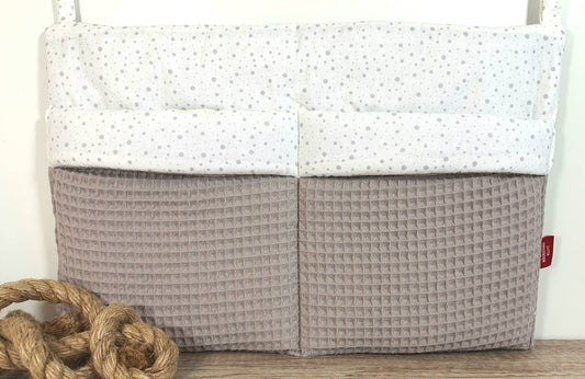 BETTUTENSILO aus Waffelstoff - praktische BETTTASCHE - WANDUNTENSILO - Utensilo für Wickeltisch - Babybett und Laufstall Organizer taupe