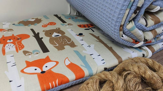 GRID CUSHION - PLAYPEN GRID PROTECTION - Waffle Fabric Waffle Pellique * Forest Animals Fox Bear dustyblue light blue cream