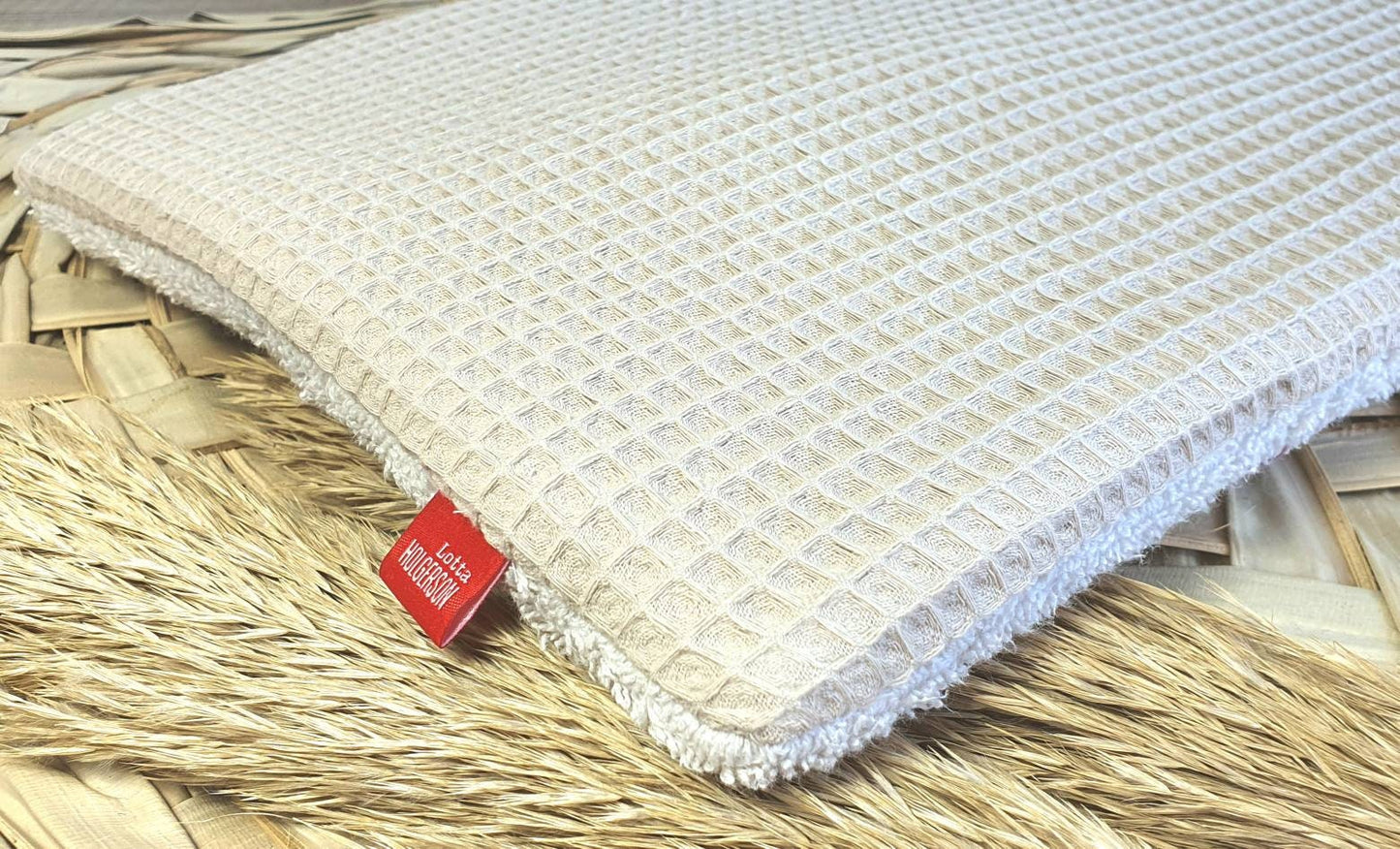 FLACHKISSEN - BABYKOPFKISSEN - BABYKISSEN - Kuschelkissen mit Namen - Waffelstoff Frottee beige