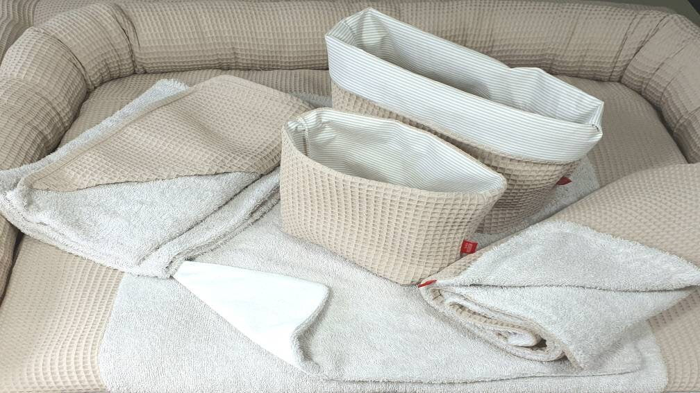 KAPUZENHANDTUCH - BADEPONCHO - Baby - Handtuch - mit Namen - Waffelstoff beige