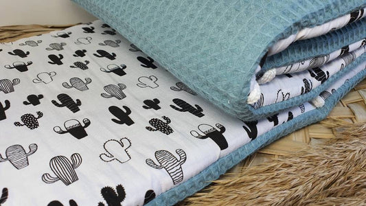 LATTICE UPHOLSTERY - PLAYPEN GRID PROTECTION - Waffle fabric waffle pellique * cacti petrol black white