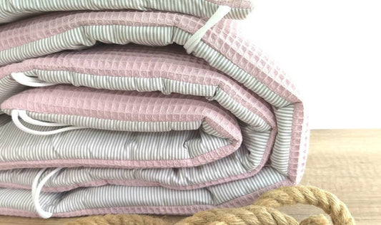 LATTICE UPHOLSTERY - PLAYPEN GRID PROTECTION - Waffle fabric waffle pellique * stripes old pink light grey white