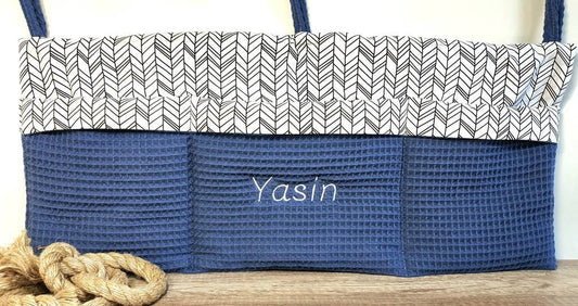 Waffelpique - praktische Betttasche - WANDUTENSILO - Organizer für Wickeltisch, Babybett, Laufstall  DARKJEANS Fischgräte weiß