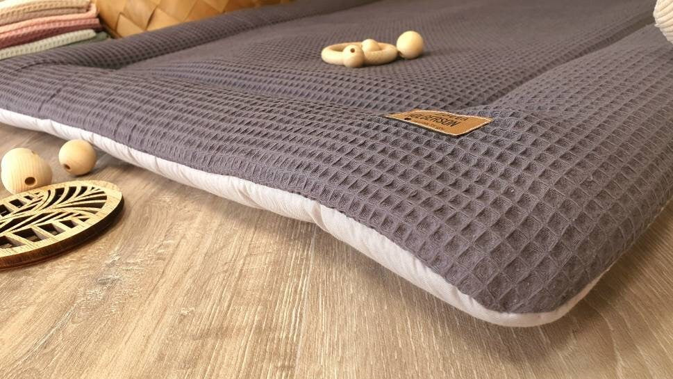 Waffelpique Krabbeldecke Laufstalleinlage Babydecke Spieldecke personalisierbar mit Namen ANTHRAZIT