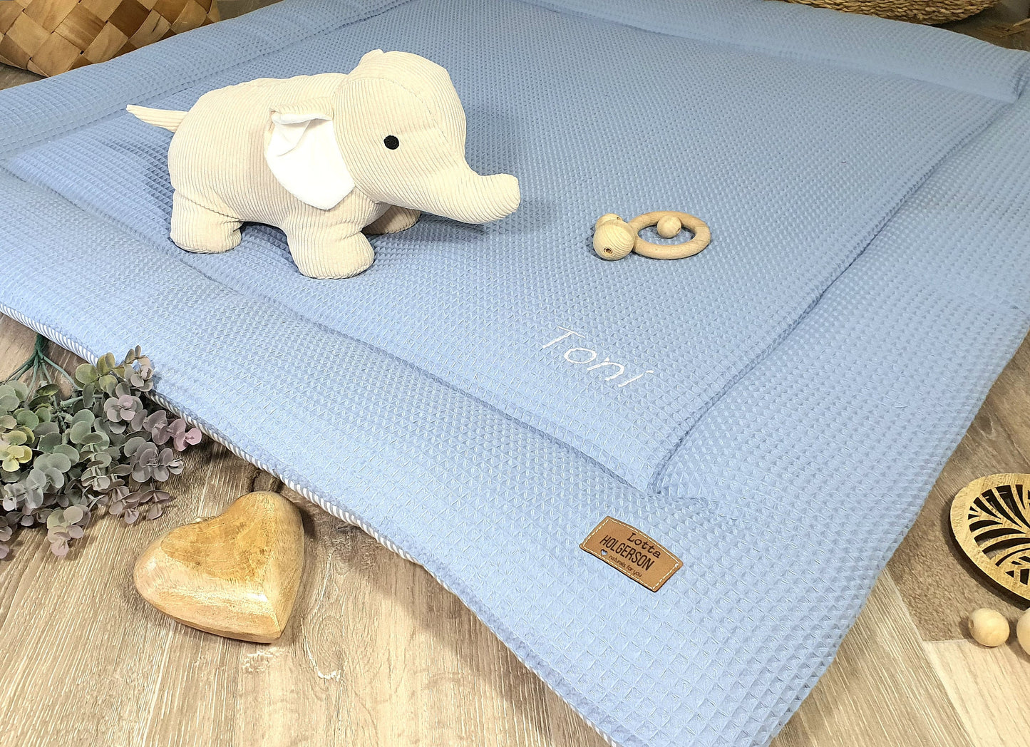 Waffelpique Krabbeldecke Laufstalleinlage Babydecke Spieldecke personalisierbar mit Namen DUSTY BLUE